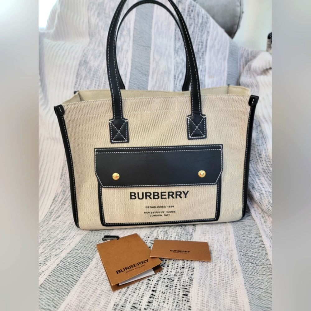 Burberry Freya Two-tone canvas leather  tote bag black stylish handbag